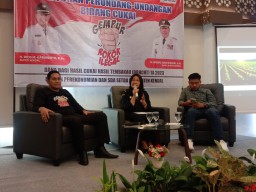 Pemkab Kendal Sosialisasikan UU Cukai ke Penjual Rokok Eceran