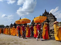Rangkaian perayaan Waisak 2.567/2023 di Kabupaten Klaten dipusatkan di Candi Sojiwan, Kebondalem Kidul Prambanan, Klaten. (Memanggil.co)