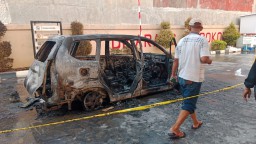 Diduga Mengangkut BBM Jenis Pertalite, Satu Unit Mobil Avanza Hangus Terbakar di SPBU 44.513.25 Caruban