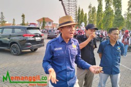 Mantan Ketua DPRD Kendal Prapto Utono Ikut Pawai Kirab Pemilu 2024, Ini Pesannya