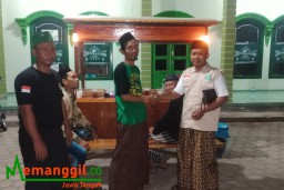 Ciptakan Kemandirian Ekonomi Bagi Kader Muda Nahdliyin, MWC NU Ngampel Buka Angkringan