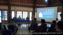 Keterangan: Anggota DPR RI, Fadholi saat menyerap aspirasi masyarakat, di Salatiga, Minggu 29/10/2023. (dok/Jateng Memanggil)