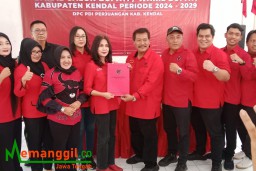 Griliya ke 5 Partai Raksasa, Mbak Tika Siap Maju di Pilkada Kendal 2024