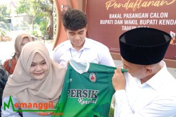 Paslon Mriki Resmi Mendaftar di KPU Kendal di Hari Kedua
