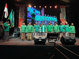 Acara Pelantikan Pengurus PAC GP Ansor Ngampel Diwarnai Pawai Obor Hingga Pangung Musik