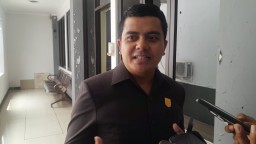 Keterangan: Anggota DPRD Kendal, Komisi B dari Fraksi Partai Golkar, Maro Sandhy Purwandono, saat ditemui di gedung DPRD Kendal, Senin 14/04/2025. (Roni/Jateng Memanggil)