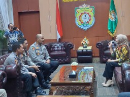 Keterangan: Kapolres Kendal, AKBP Hendry Susanto Sianipar saat bersilaturahmi dengan Bupati Kendal, di Kantor Bupati Kendal, Sabtu 26/04/2025. (Hms/Jateng Memanggil)
