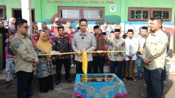 Firnando Ganinduto Anggota DPR RI, Resmikan Pembangunan Dua Gedung Sekolah di Patebon dan Pegandon