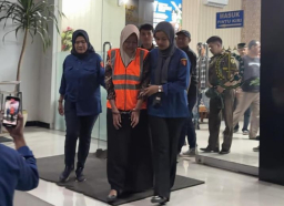 Keterangan: Sekdes Kertosari, Singorojo, PM (inisial) saat diglandang Kejari Kendal. (dok/Hms/Jateng Memanggil)