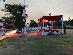 Upacara Penurunan Bendera HUT Ke-80 Kemerdekaan RI di Kendal Berlangsung Khidmat