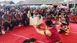 Pemdes Galih Gelar Pentas Seni Budaya, Bupati Tika: Ini Wujud Pelestarian Budaya