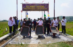 Bangun Desa dari Pinggiran, Bupati Kendal Buka TMMD Sengkuyung Tahap IV di Kertomulyo