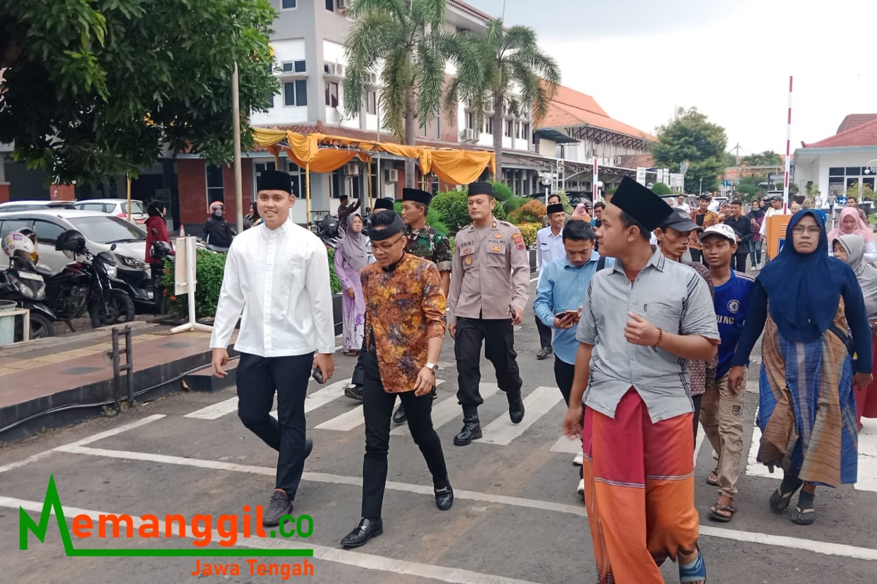 Gelar Pasar Murah, Pemkab Kendal Hadirkan Gus Miftah dan Cak Percil