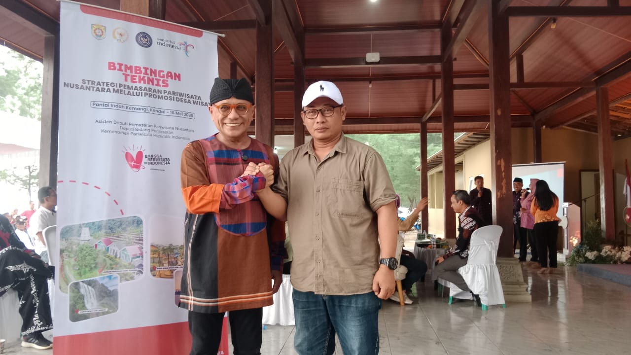 Berikan Pembinaan Desa Wisata, Anggota DPR RI Samuel Watimena Ingin Wisata PIK Bisa Berkembang